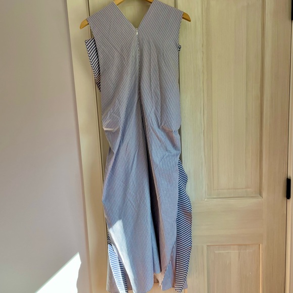 Carven blue pinstripe 100% cotton dress. Ruffled. Beautiful & comfortable. EU36 - Picture 8 of 14